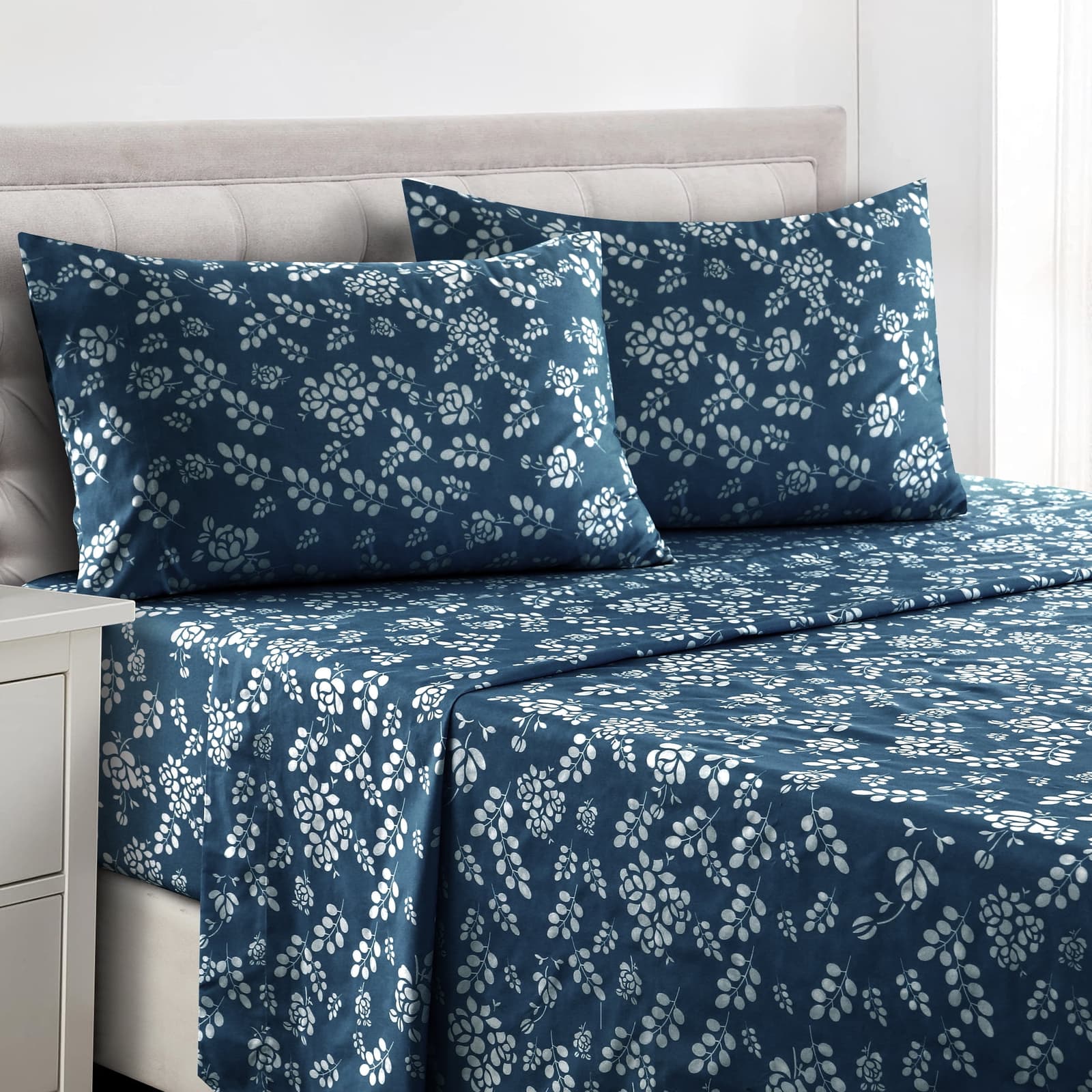 4 piecebed sheet set size:king color: Navy Blue