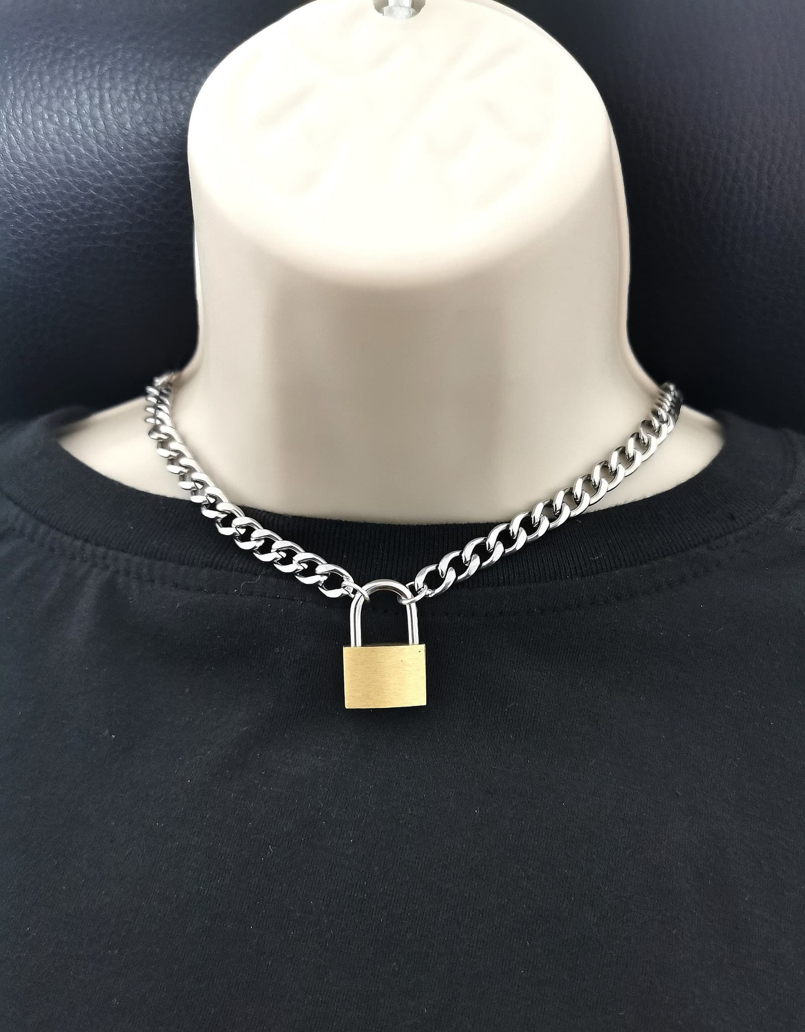 PADLOCK NECKLACE