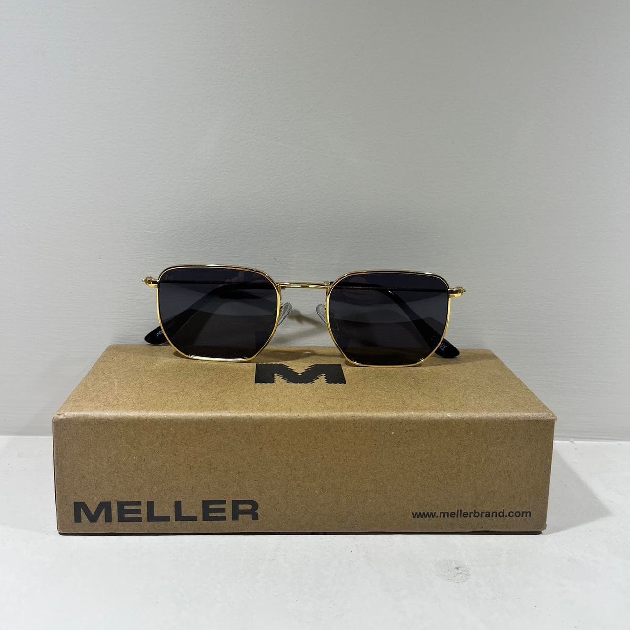 Meller Sunglasses COLOR: GOLD CARBON